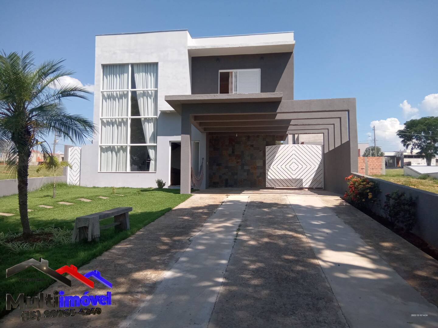 Casa de Condomínio à venda com 4 quartos, 341m² - Foto 2