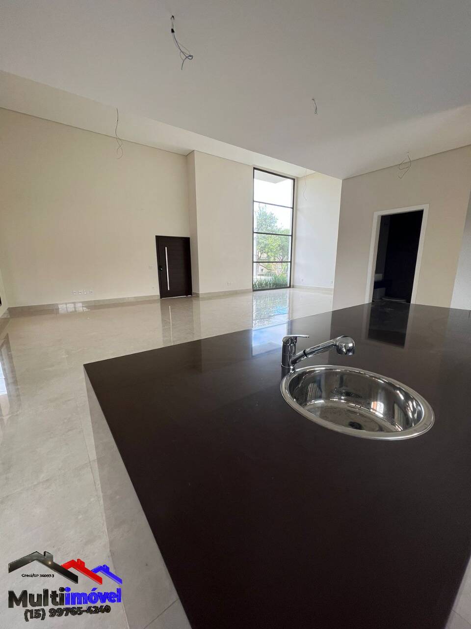 Casa à venda com 4 quartos, 302m² - Foto 4