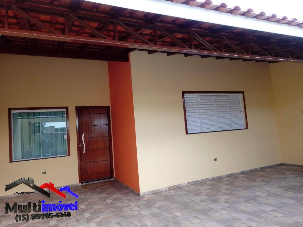 Casa à venda com 2 quartos, 120m² - Foto 1