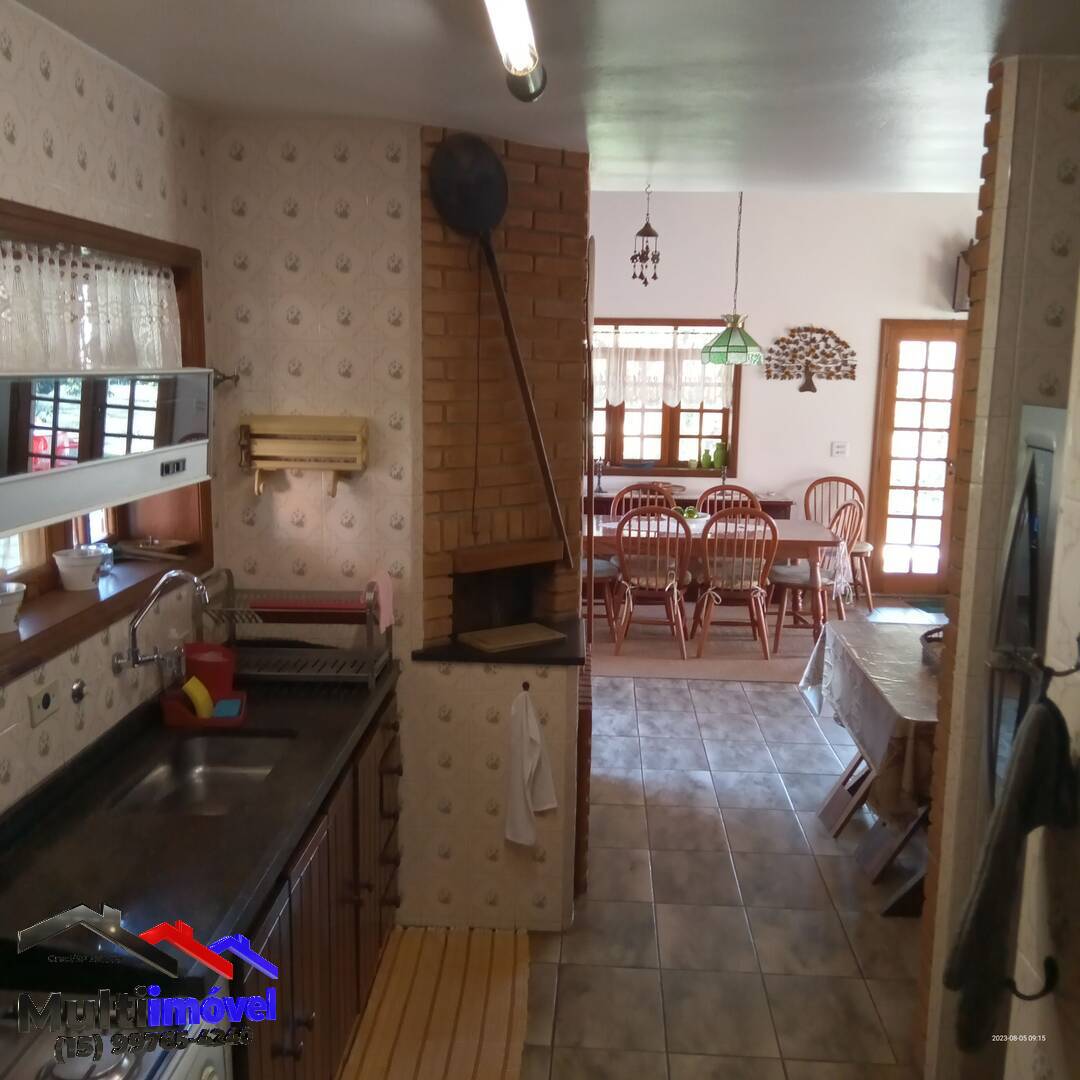 Casa à venda com 4 quartos, 250m² - Foto 14