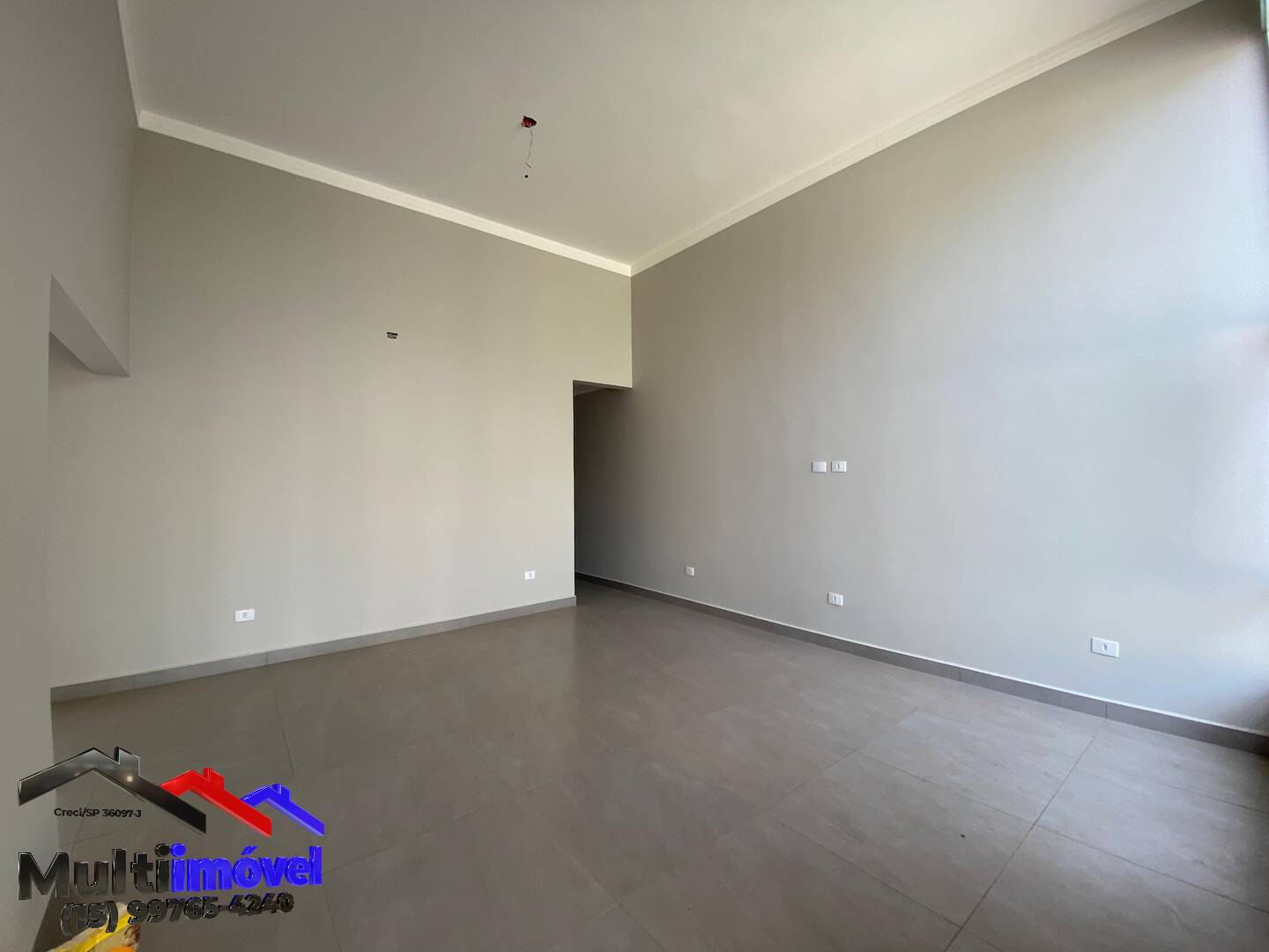 Casa à venda com 2 quartos, 100m² - Foto 1