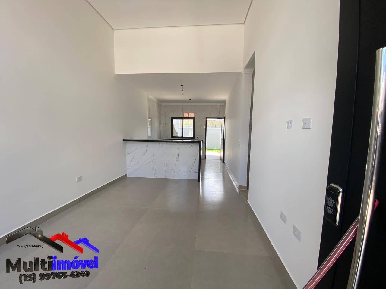 Casa à venda com 2 quartos, 70m² - Foto 1